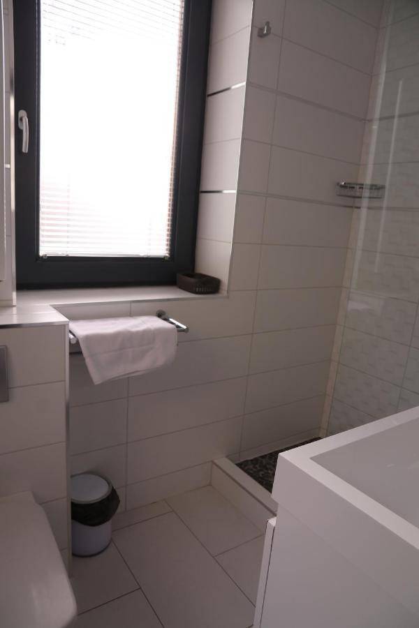 Hr Apartmanhaz Έγκερ Εξωτερικό φωτογραφία