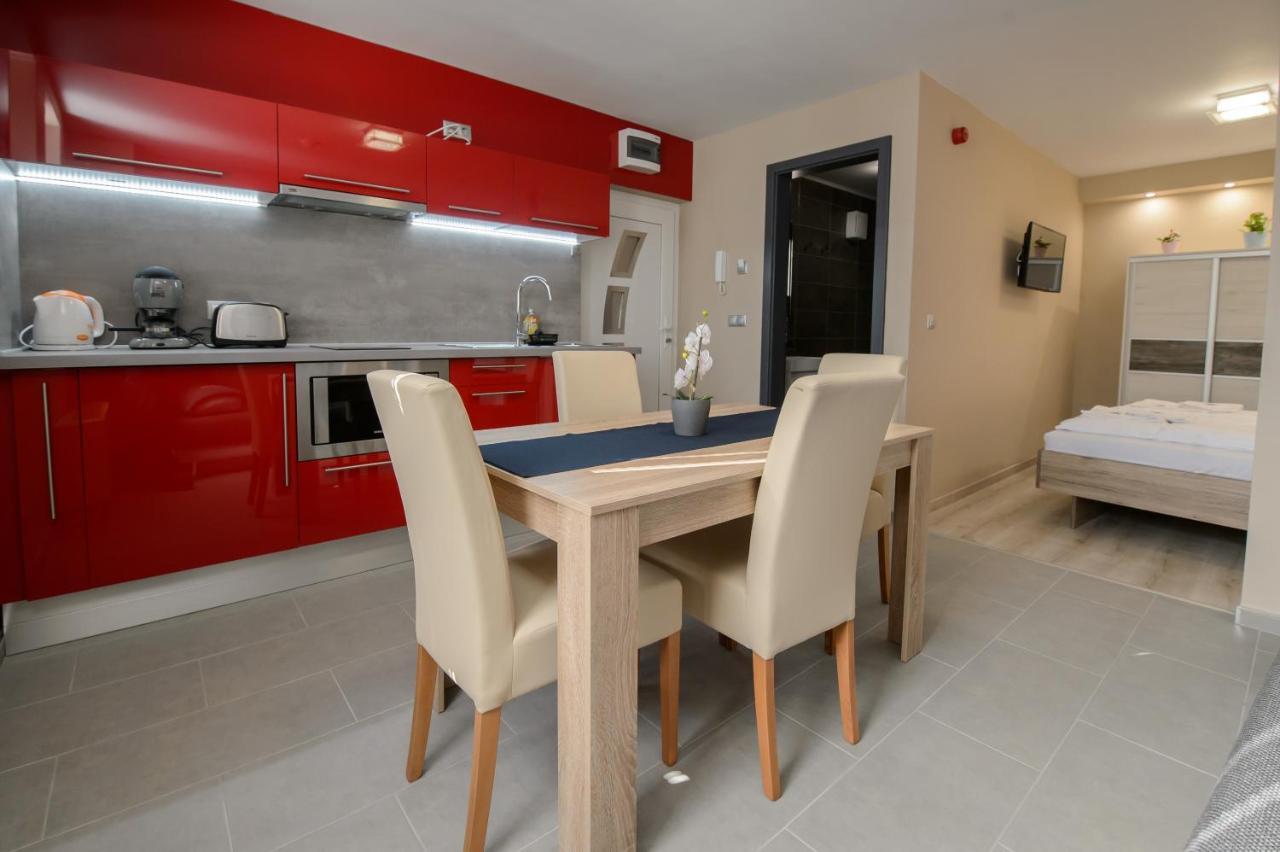 Hr Apartmanhaz Έγκερ Εξωτερικό φωτογραφία