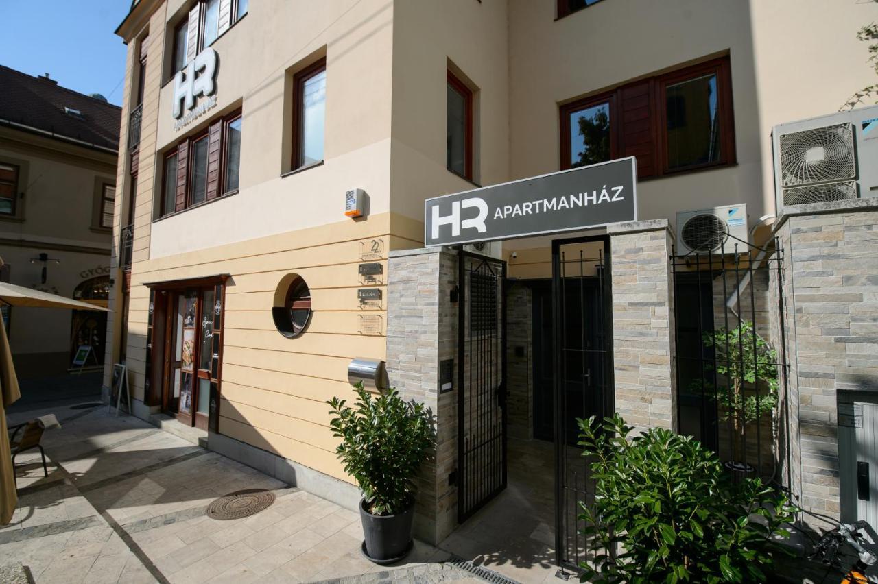 Hr Apartmanhaz Έγκερ Εξωτερικό φωτογραφία