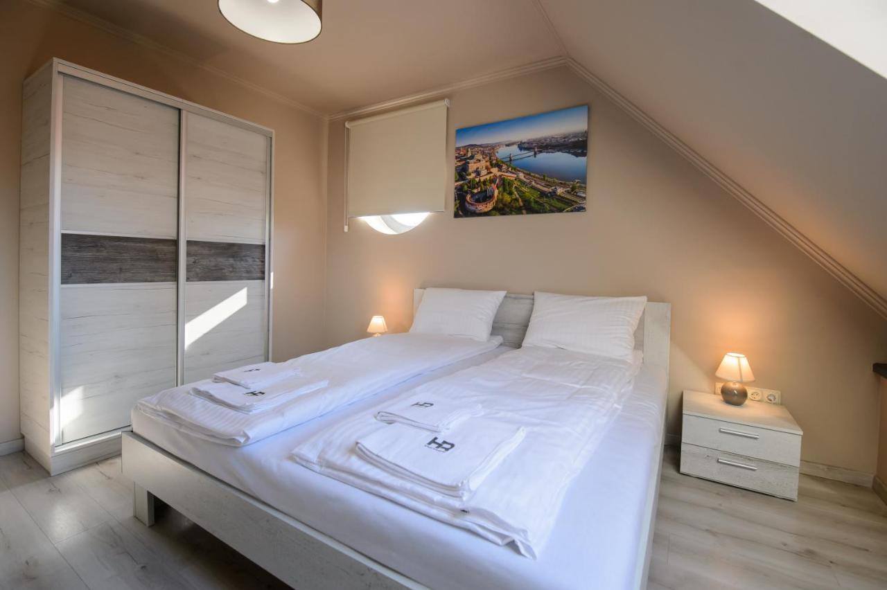 Hr Apartmanhaz Έγκερ Εξωτερικό φωτογραφία
